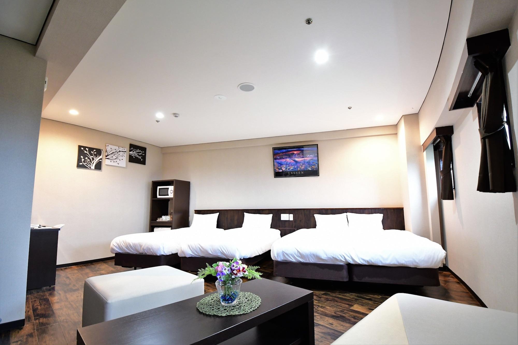 Rycom Crystal Hotel Окинава Экстерьер фото