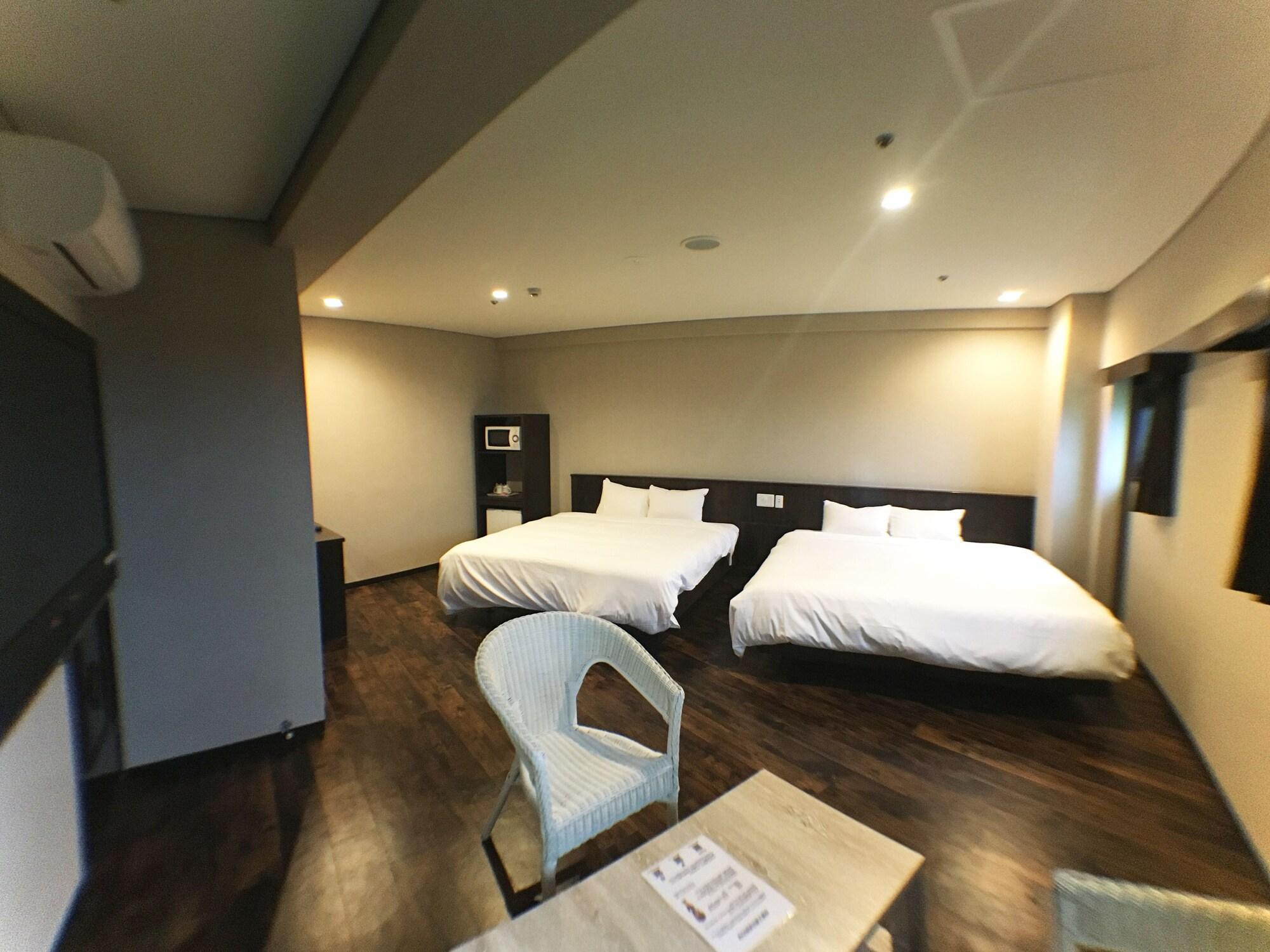 Rycom Crystal Hotel Окинава Экстерьер фото